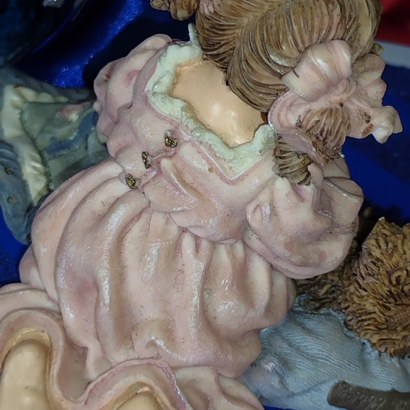 "Temptation's Child" from Boyd's Bears - Picture 4 of 7